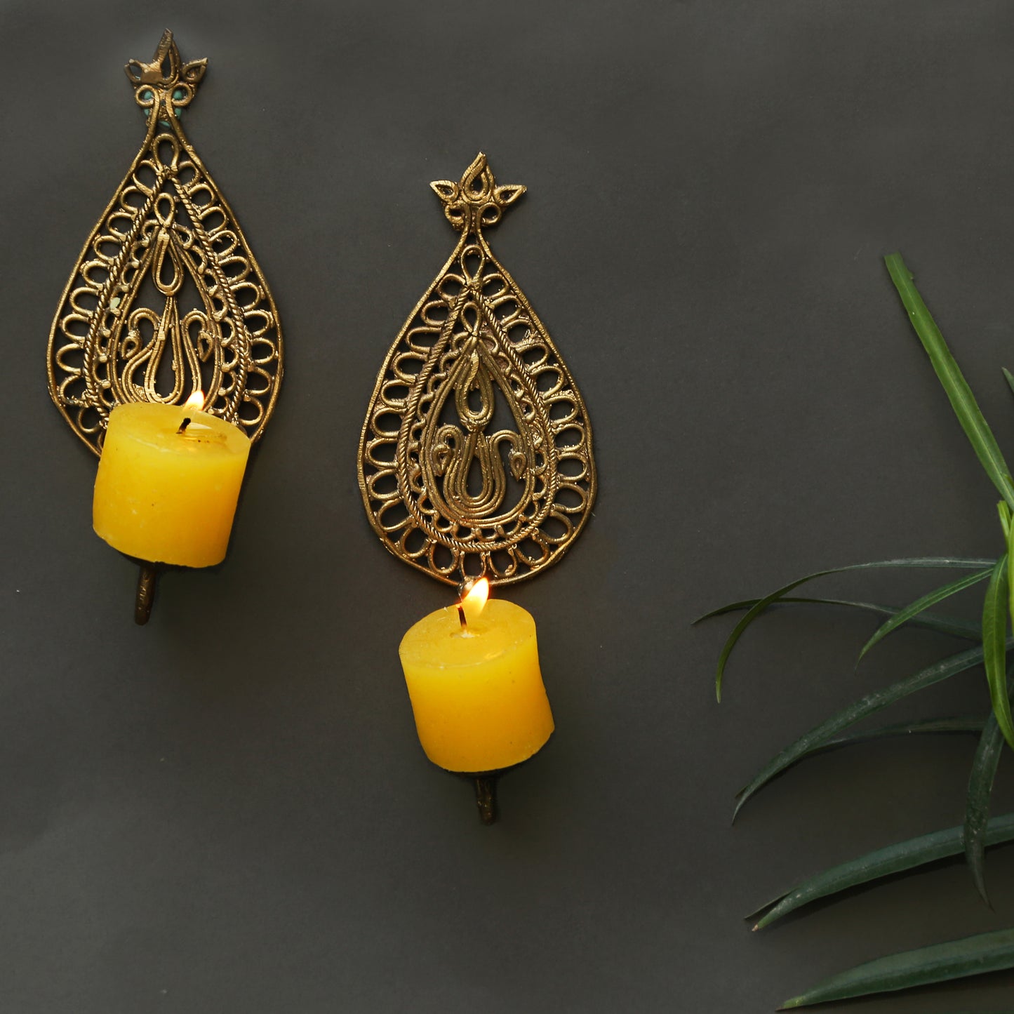 Dhokra Leaf Shape Candle holder (FREE SHIPPING)