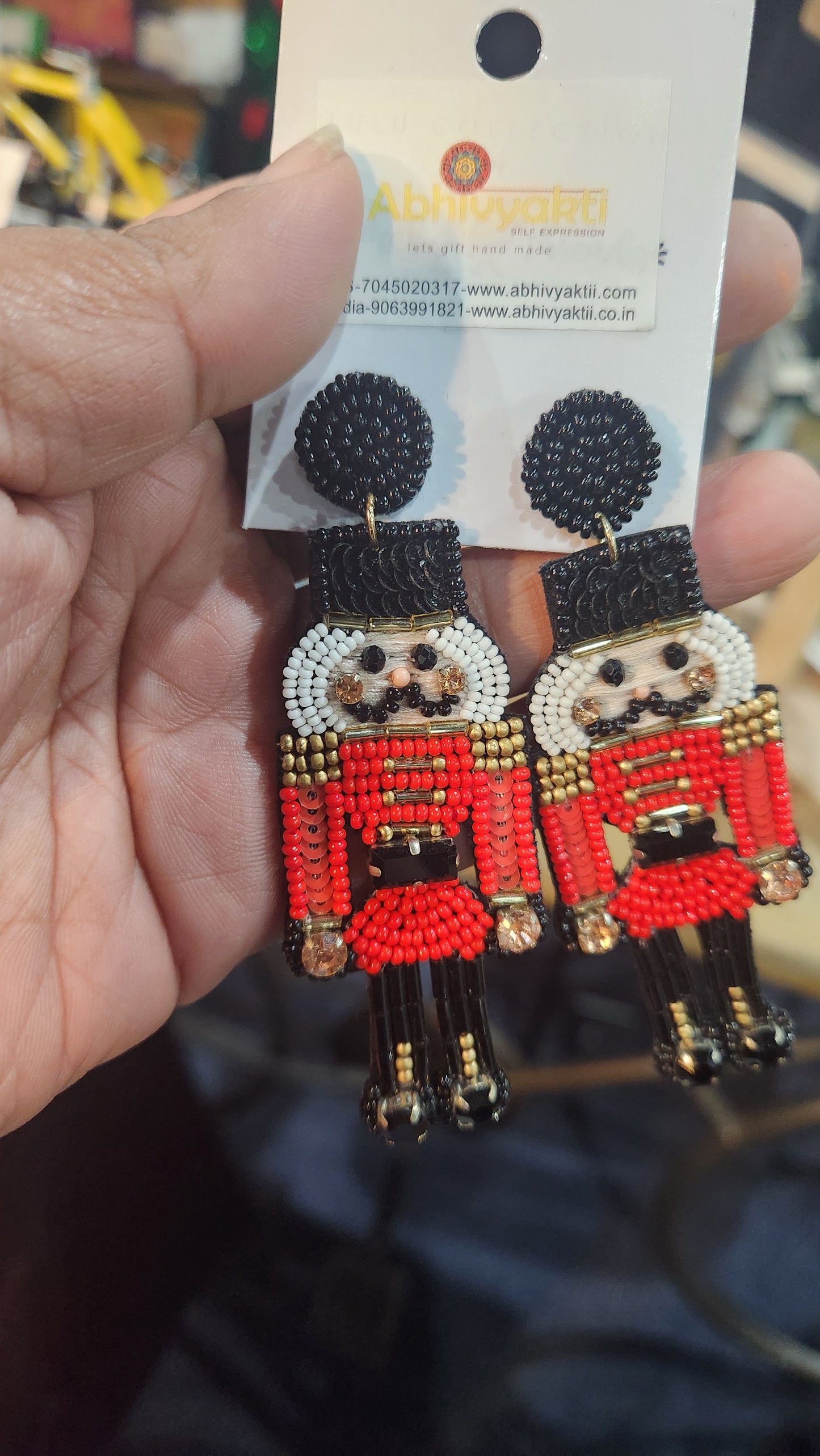 Nut crackers